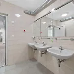 Elli *