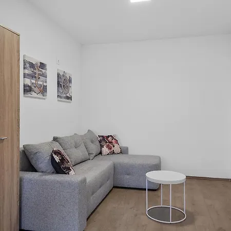 Hostel Elli Σπλιτ