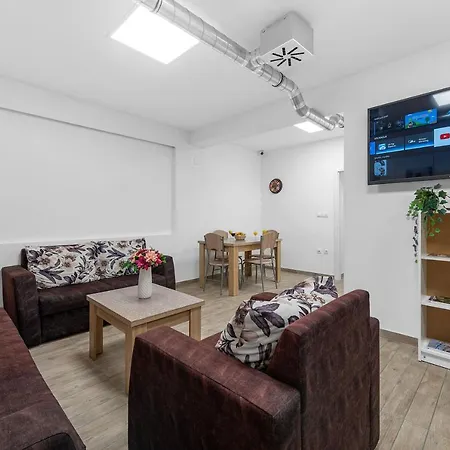 Hostel Elli Σπλιτ